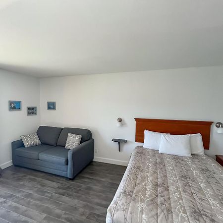 Complexe Hotelier Escoumins Лез-Эскумен Экстерьер фото