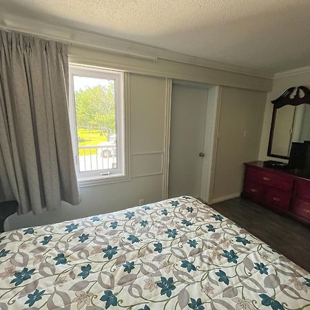 Complexe Hotelier Escoumins Лез-Эскумен Экстерьер фото