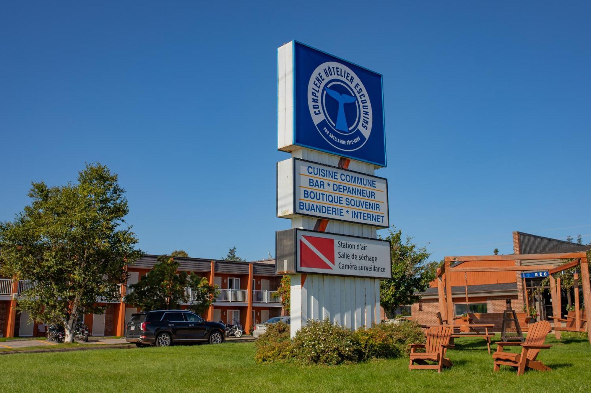 Complexe Hotelier Escoumins Лез-Эскумен Экстерьер фото