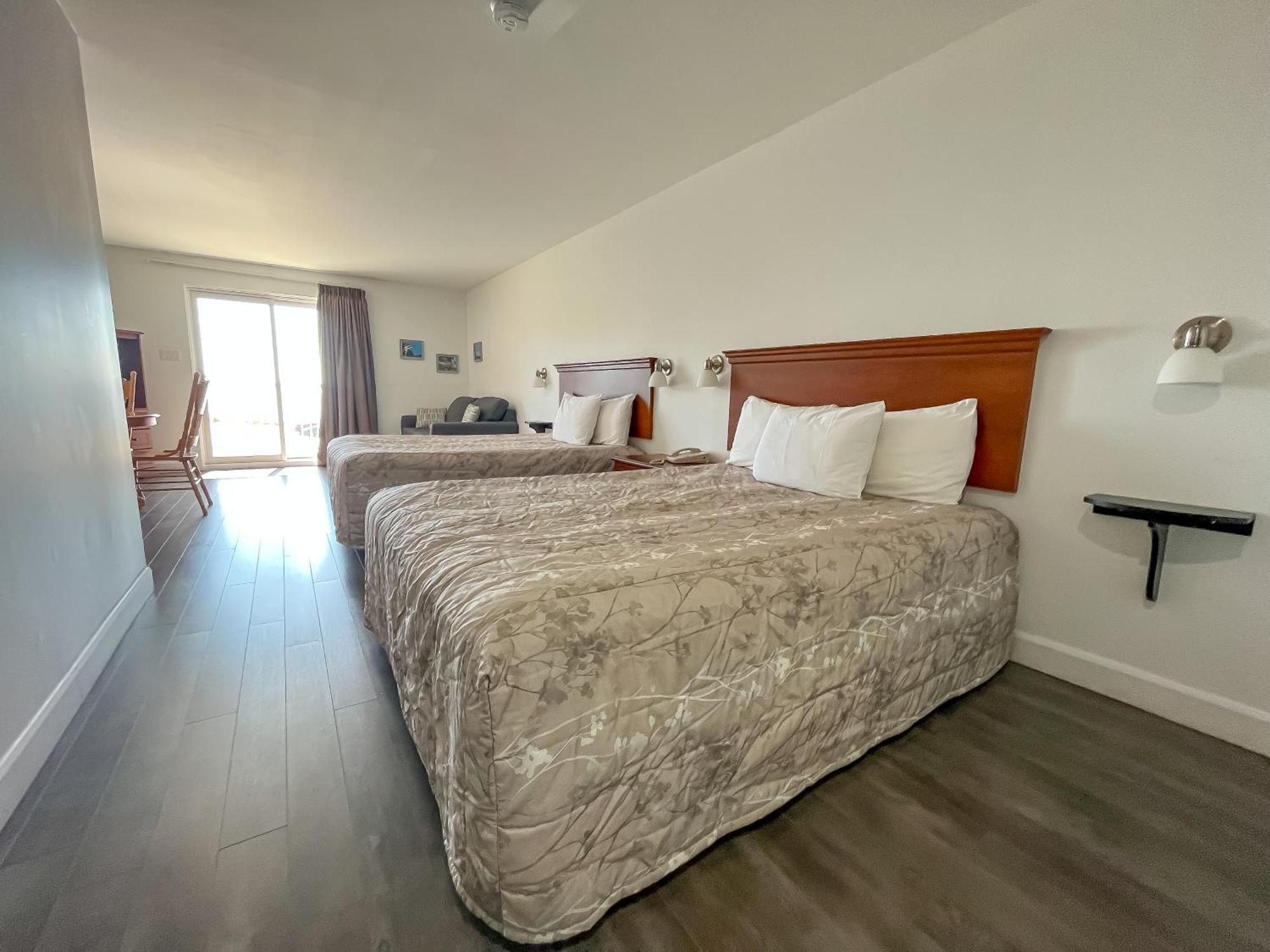 Complexe Hotelier Escoumins Лез-Эскумен Экстерьер фото